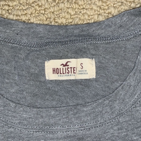 hollister t shirt - Picture 2 of 2